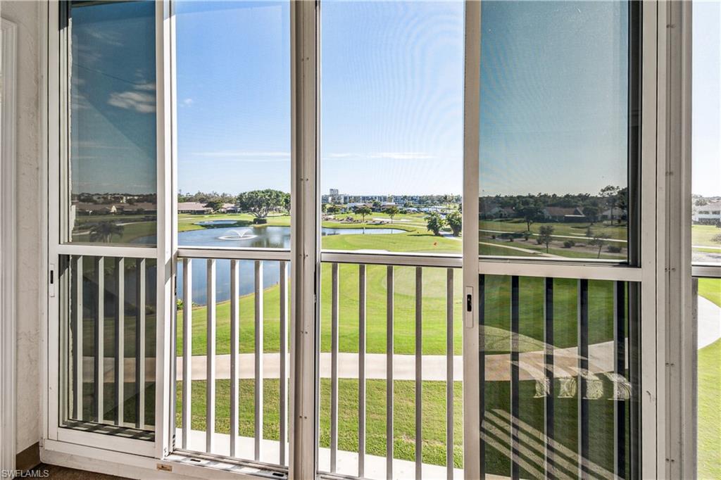 SEVEN LAKES - Residential