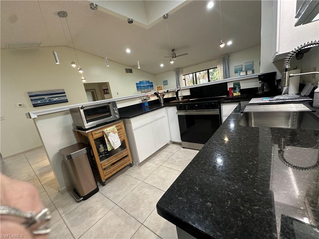 PINEBROOK WOODS - Residential Lease