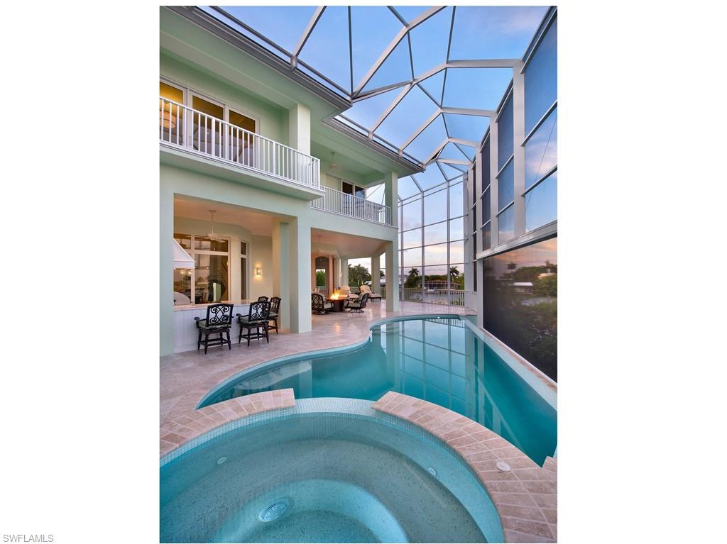 CAPE HICKORY - Residential