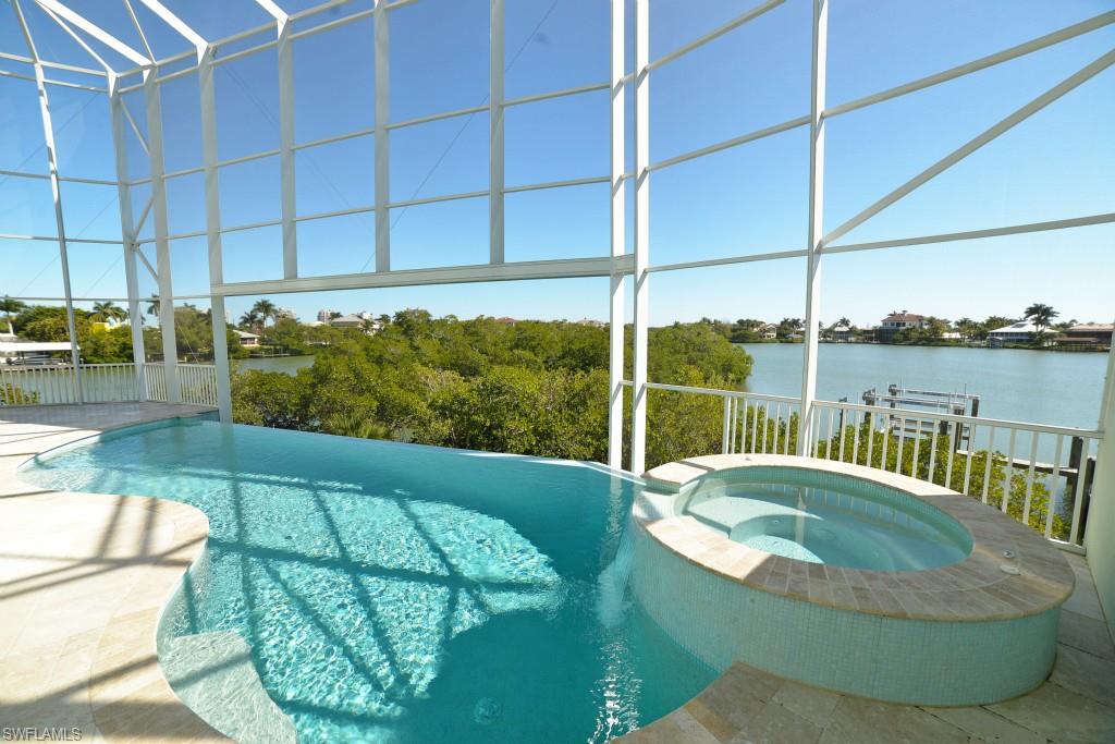 CAPE HICKORY - Residential