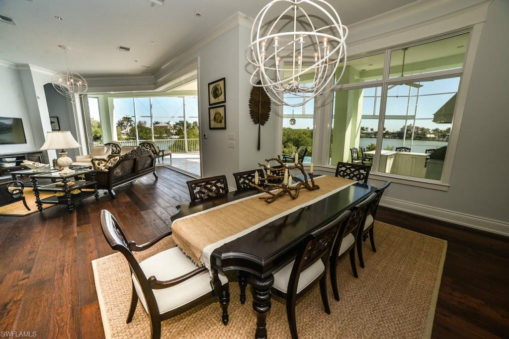 CAPE HICKORY - Residential