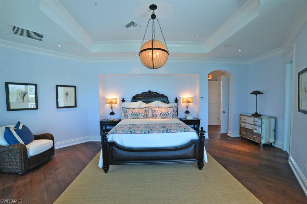 CAPE HICKORY - Residential