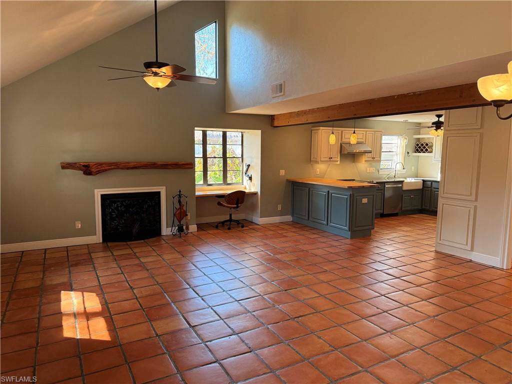 LOGAN WOODS - Residential Lease