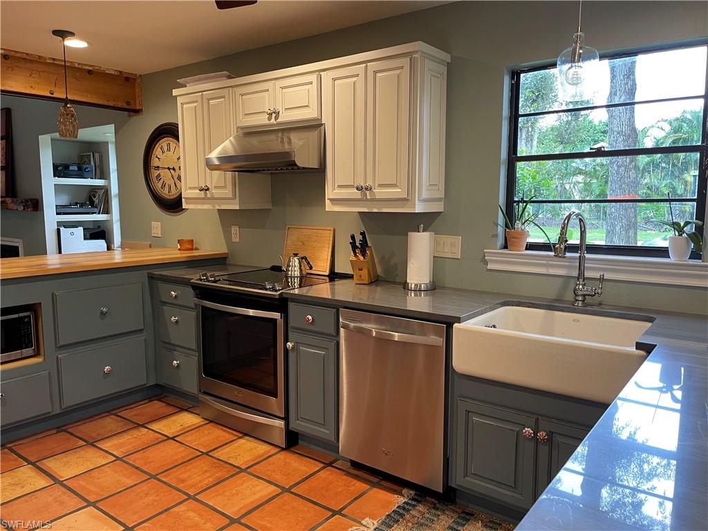 LOGAN WOODS - Residential Lease