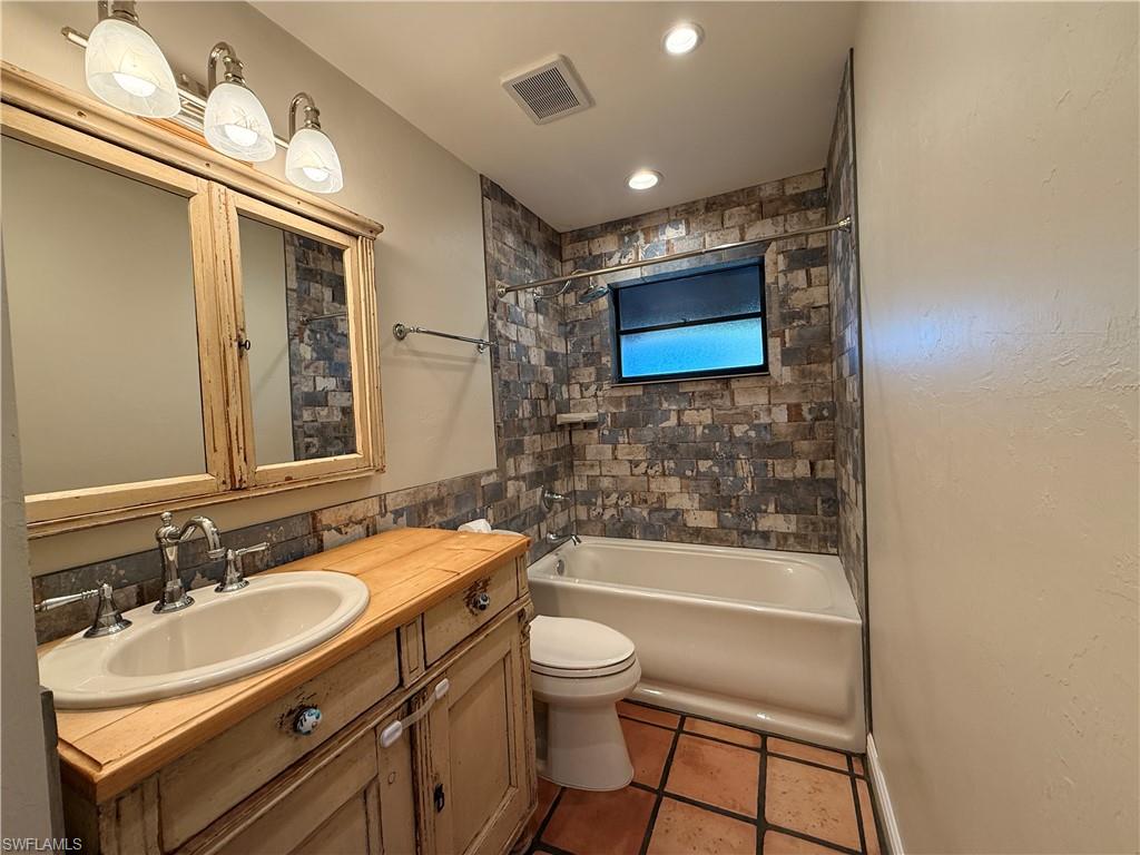 LOGAN WOODS - Residential Lease