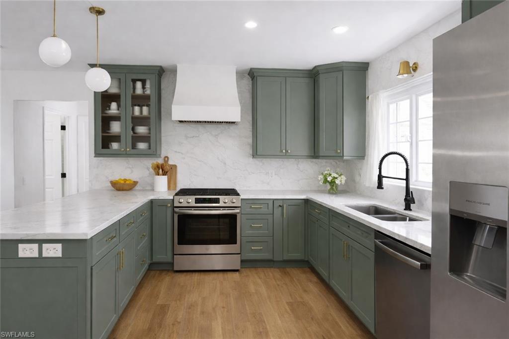 GOLDEN GATE ESTATES - Residential