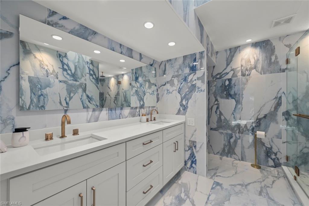 GUMBO LIMBO - Residential