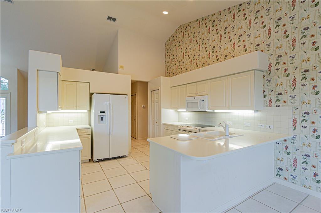 WILSHIRE LAKES - Residential