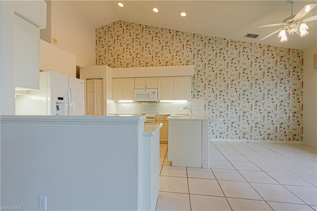 WILSHIRE LAKES - Residential