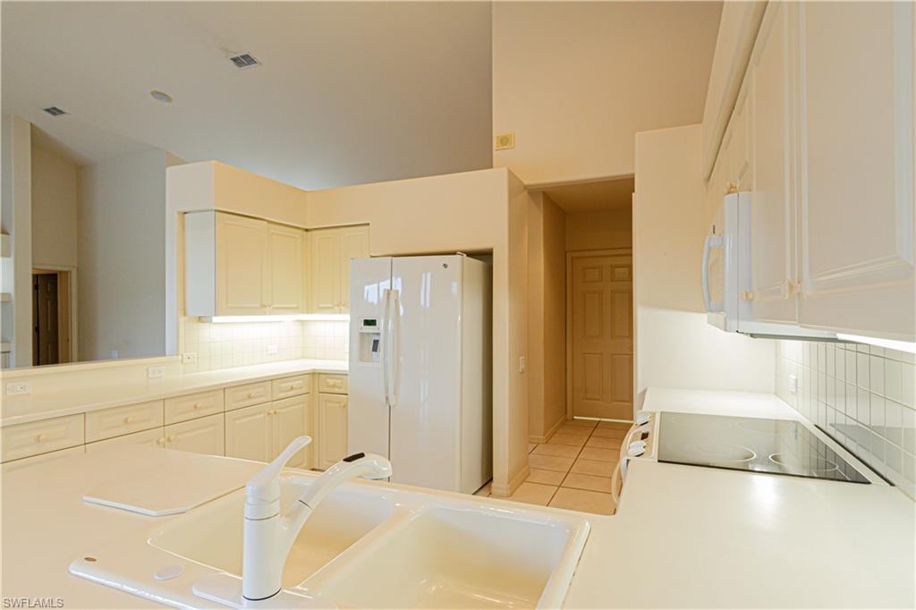 WILSHIRE LAKES - Residential