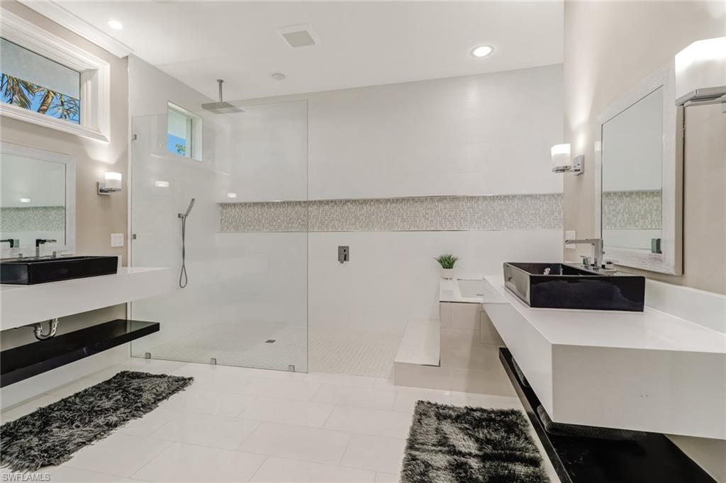 PARK SHORE - Residential