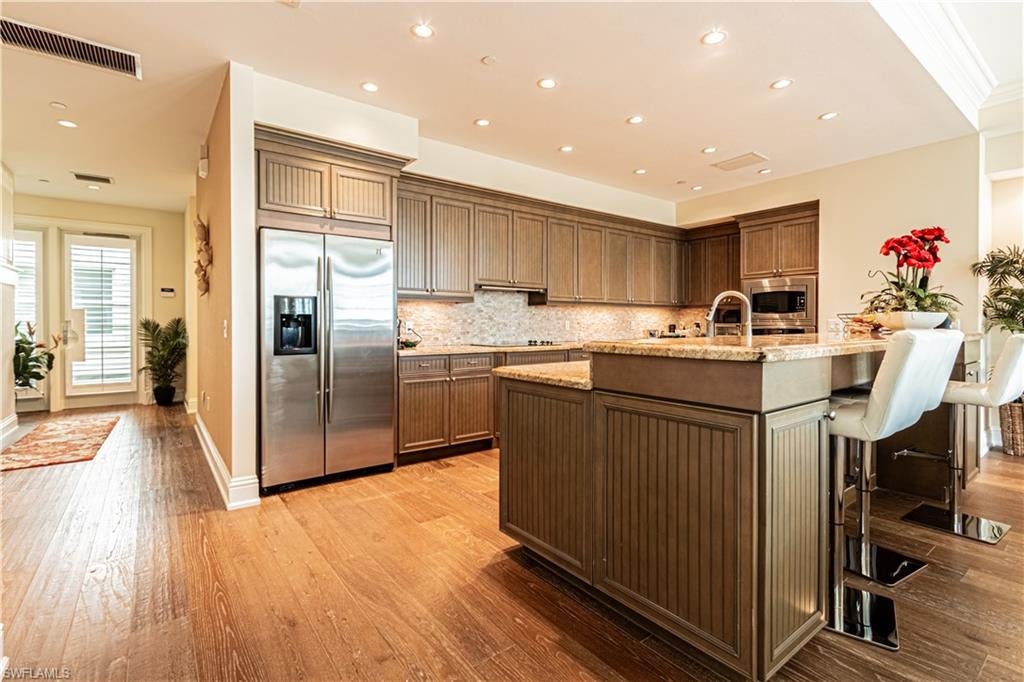 1001 10th AVE S 211