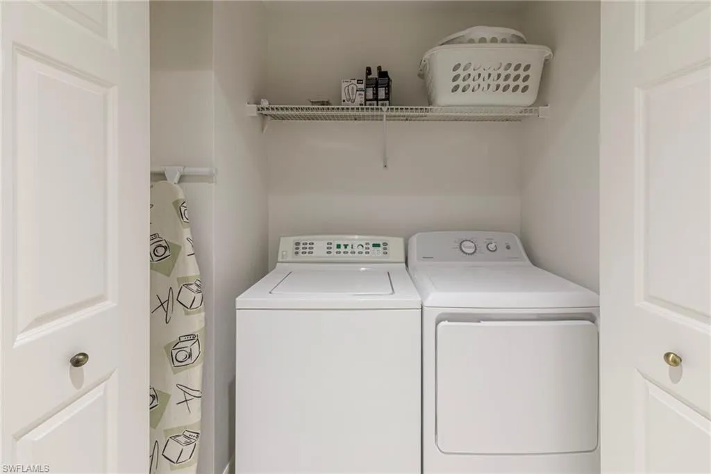 Naples, Florida 34102, United States, 2 Bedrooms Bedrooms, ,2 BathroomsBathrooms,Residential,Active,133430