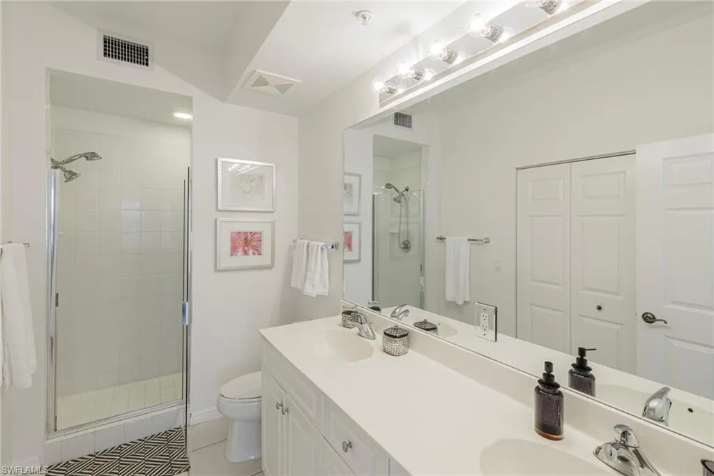 Naples, Florida 34102, United States, 2 Bedrooms Bedrooms, ,2 BathroomsBathrooms,Residential,Active,133430