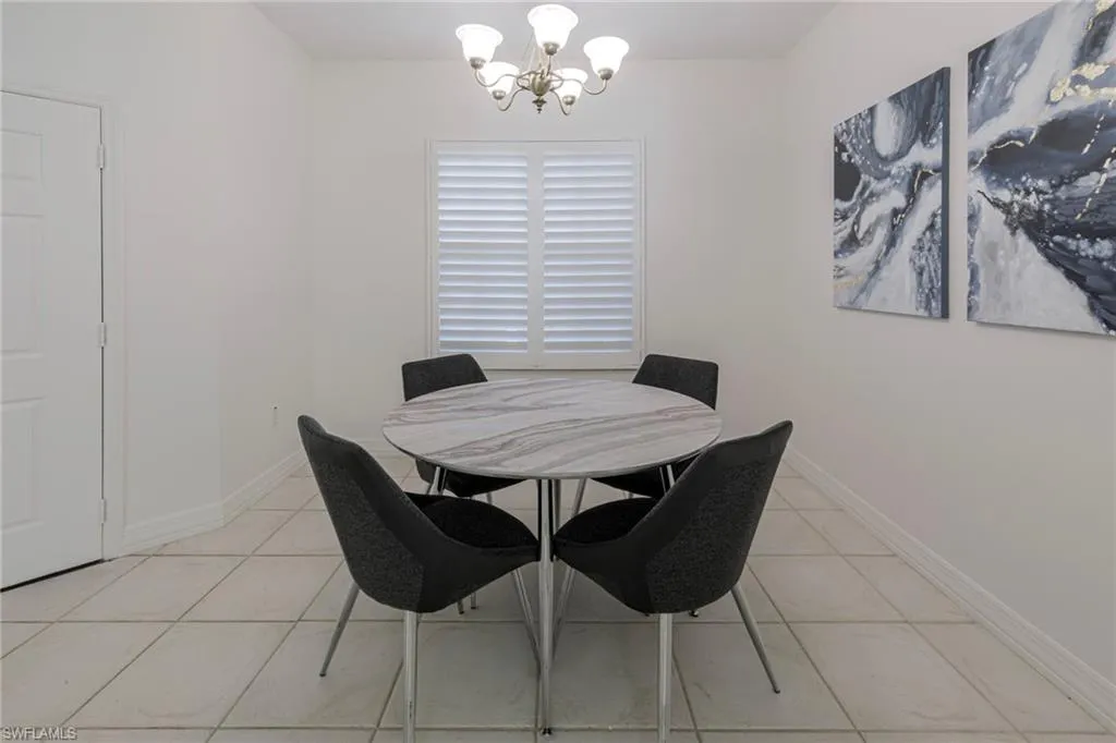 Naples, Florida 34102, United States, 2 Bedrooms Bedrooms, ,2 BathroomsBathrooms,Residential,Active,133430