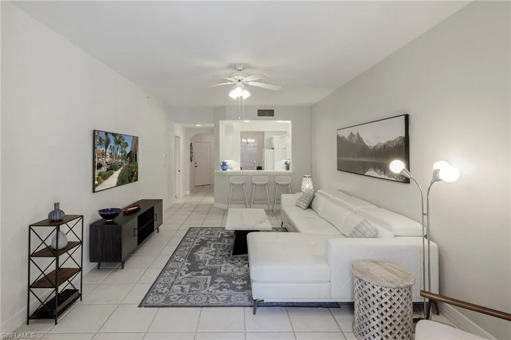 Naples, Florida 34102, United States, 2 Bedrooms Bedrooms, ,2 BathroomsBathrooms,Residential,Active,133430