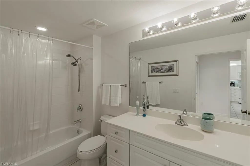 Naples, Florida 34102, United States, 2 Bedrooms Bedrooms, ,2 BathroomsBathrooms,Residential,Active,133430