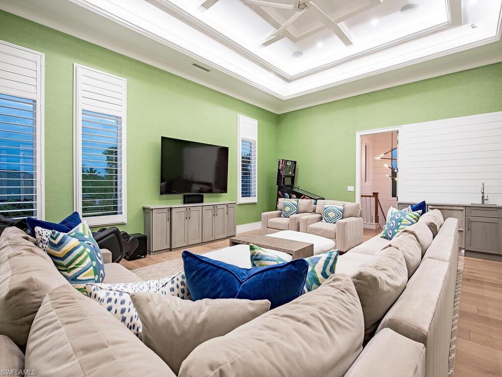 PINE RIDGE - Residential