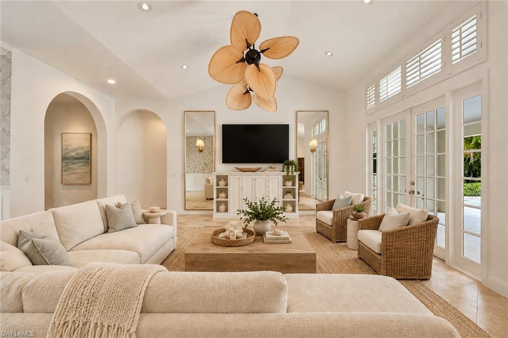 7585 Cordoba CIR