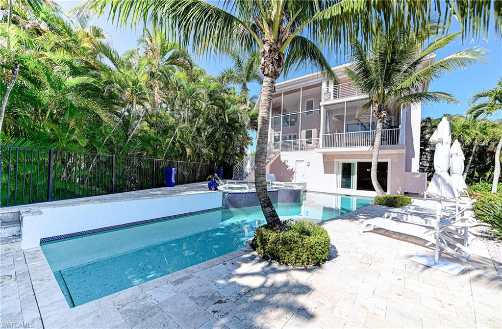 SOUTHPORT ON THE BAY - Residential