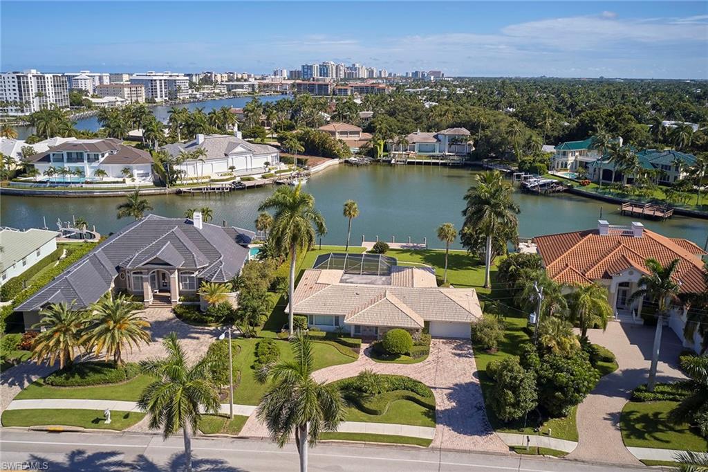 MOORINGS - Residential