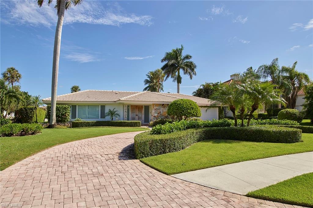 MOORINGS - Residential