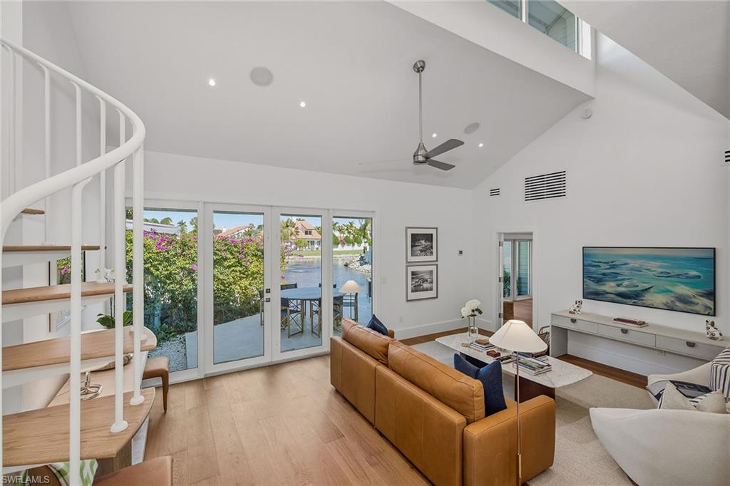 BRIDGE WAY VILLAS - Residential