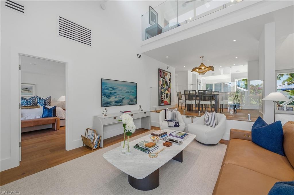 BRIDGE WAY VILLAS - Residential