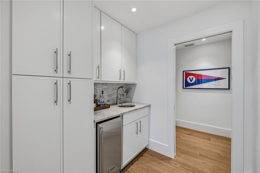 BRIDGE WAY VILLAS - Residential