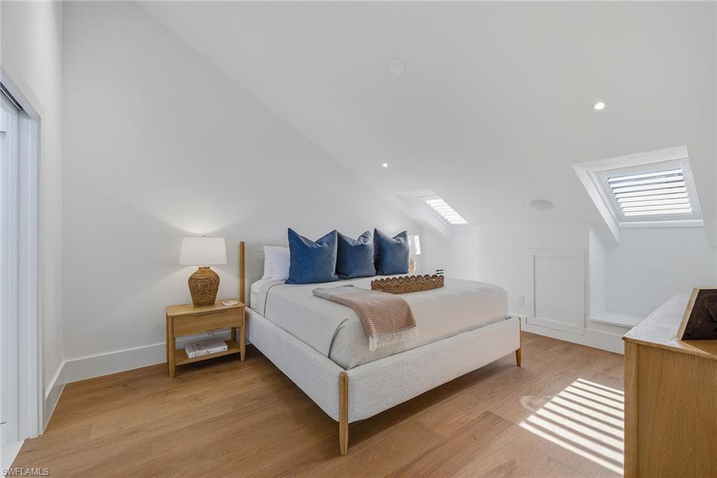 BRIDGE WAY VILLAS - Residential