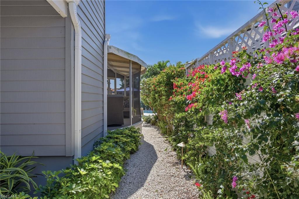 BRIDGE WAY VILLAS - Residential