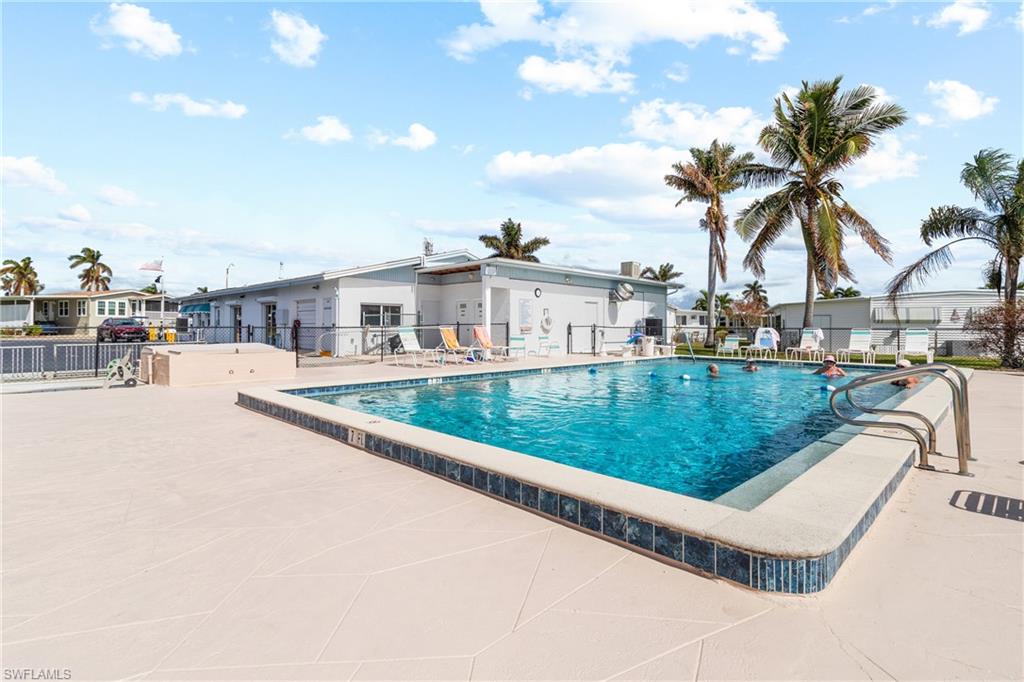 THUNDERBIRD MOBILE HOMES - Residential