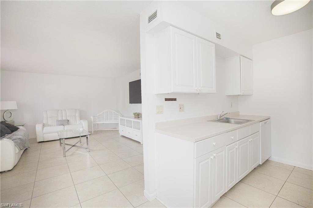 ABACO BAY - Residential Lease