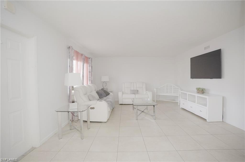 ABACO BAY - Residential Lease