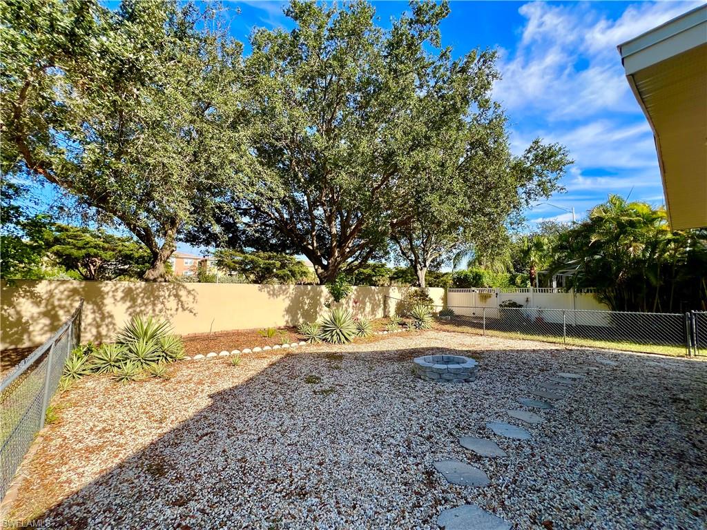 THREE OAKS - Residential Lease