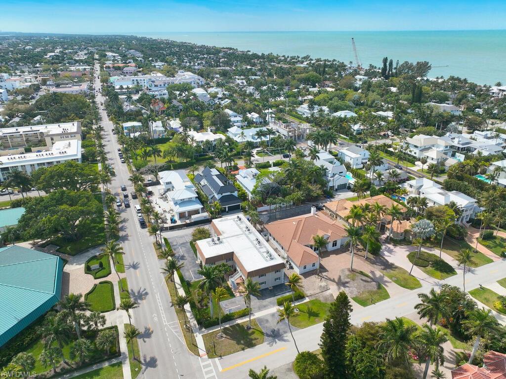 CHATELAINE - Residential