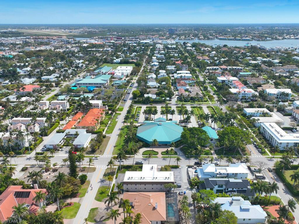 CHATELAINE - Residential