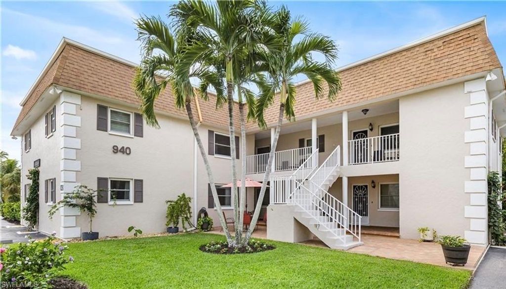 Photo of 940 3rd ST S #201, NAPLES, FL 34102 (MLS # 226010822)