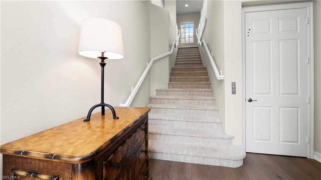 CHAMPIONS - Residential