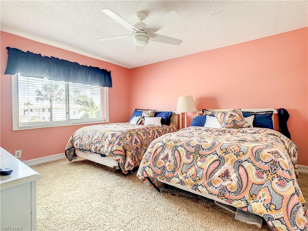 GLADES COUNTRY CLUB - Residential