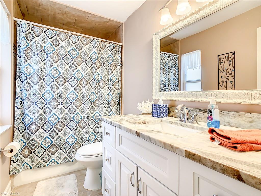 GLADES COUNTRY CLUB - Residential