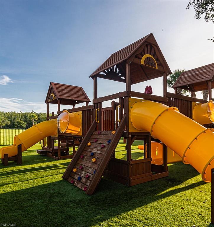 BOTANICA LAKES - Residential