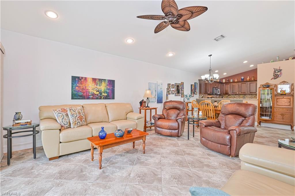 BOTANICA LAKES - Residential