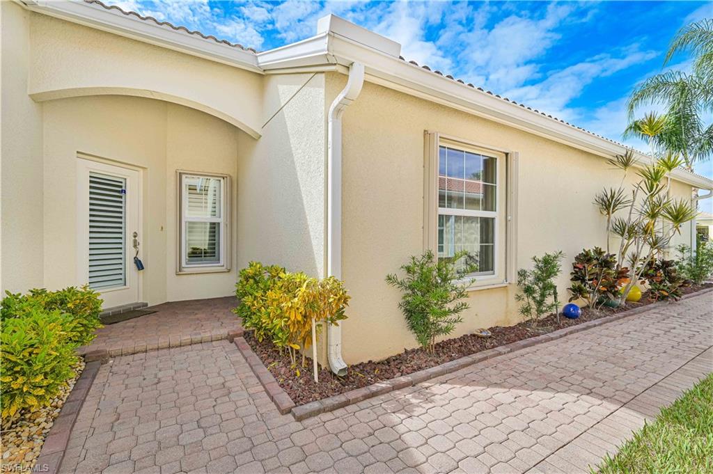 BOTANICA LAKES - Residential