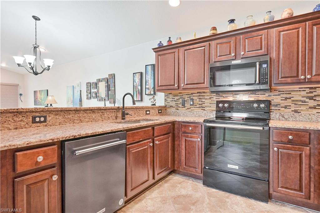 BOTANICA LAKES - Residential