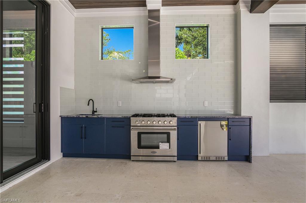 OAKES ESTATES - Residential