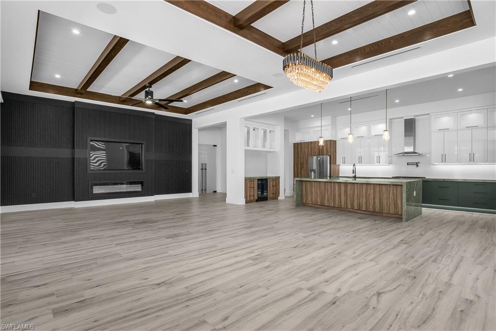 OAKES ESTATES - Residential