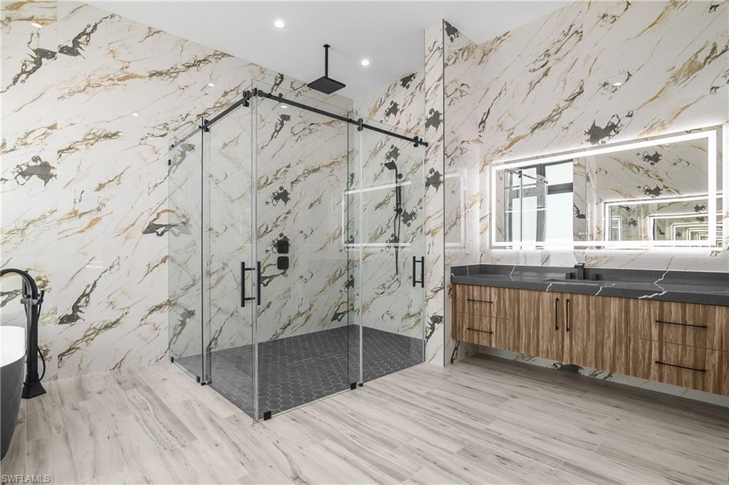 OAKES ESTATES - Residential