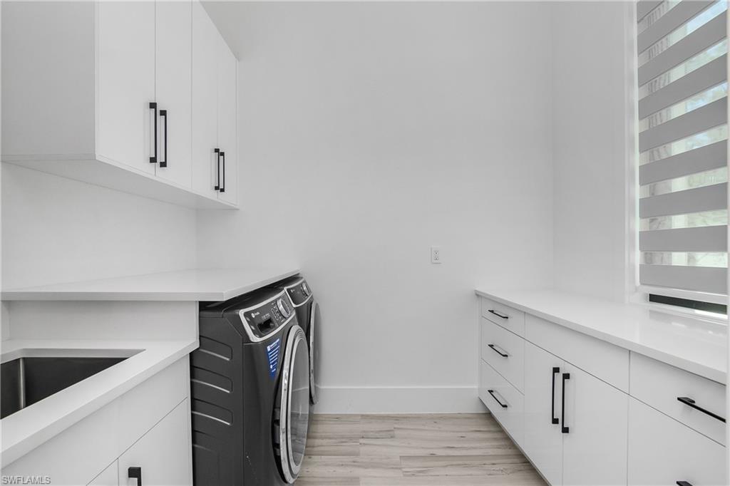 OAKES ESTATES - Residential