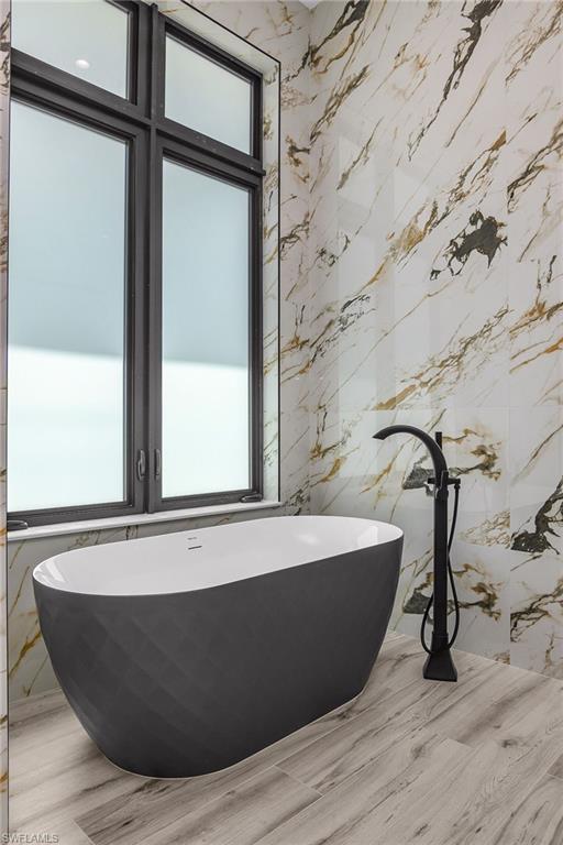 OAKES ESTATES - Residential